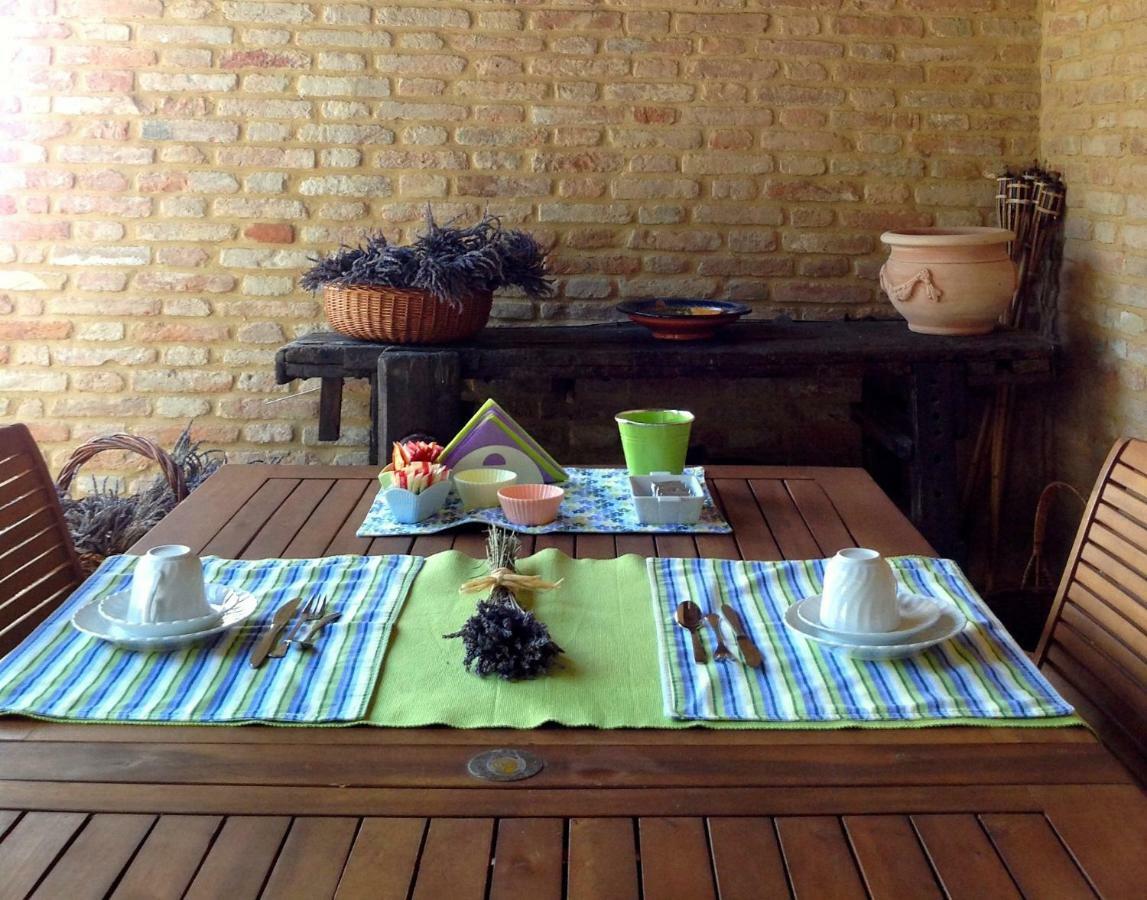 Bed and Breakfast L'Infinito Mombaroccio Zewnętrze zdjęcie